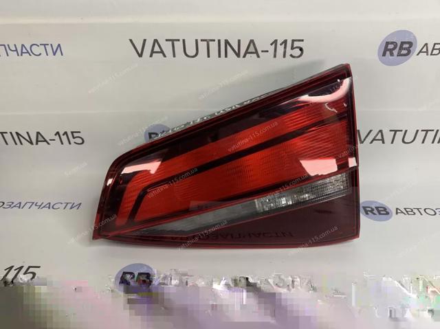 Задня ліва внутрішня фара 5C6945093K VAG