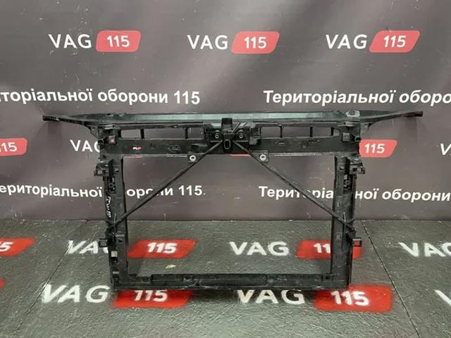 Панель передня 5E0805588 VAG