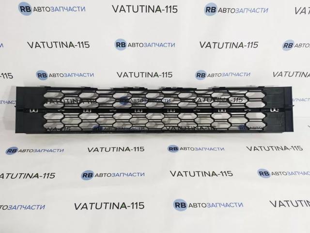 Решітка переднього бампера, центральна 5E0853677K9B9 VAG