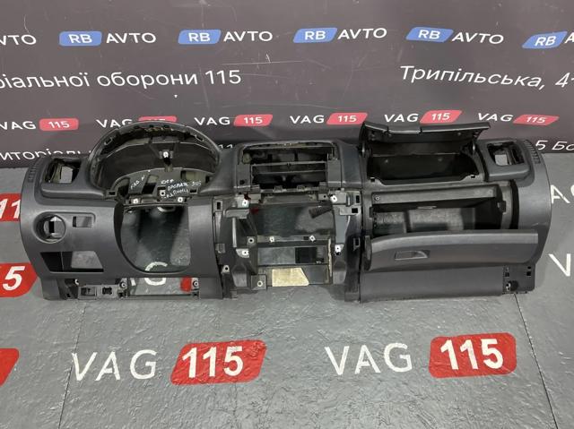 Передня панель 5J1857007EB47H VAG