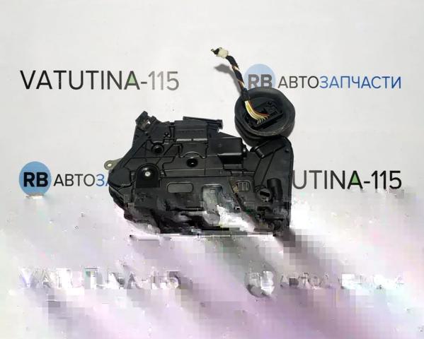 Замок задніх дверей, правих 5K4839016B VAG
