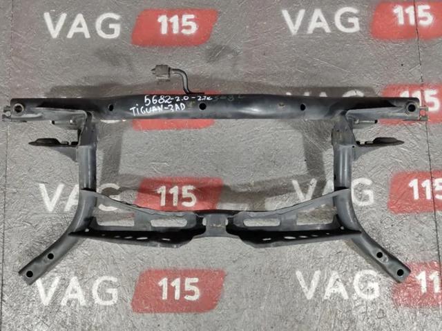 Балка задньої підвіски поперечна 5N0505315S VAG