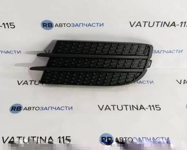 Решітка переднього бампера, ліва 5N0853665F9B9 VAG