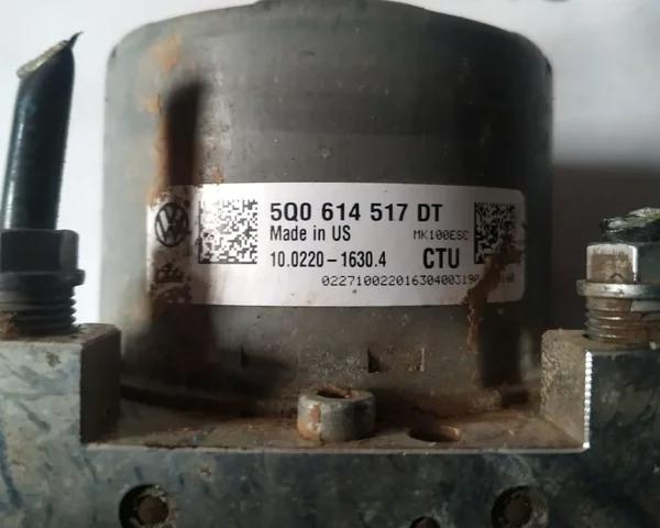 Блок керування АБС (ABS) 5Q0614517DT VAG