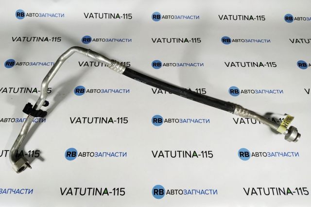 Шланг кондиціонера, від заднього випарювача до компресора 5Q0820743M VAG