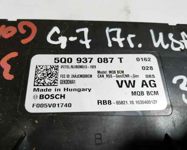 Блок комфорту 5Q0937087T VAG