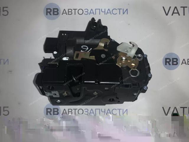 Замок двері правої передньої 601001020422P 4MAX