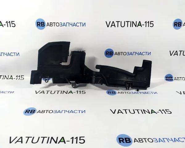 Повітропровід / дефлектор радіатора, правий 6RU121284B VAG