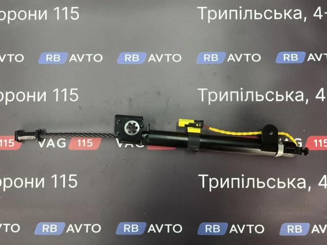 Регулятор висоти ременя безпеки передній правий 80A857620 VAG