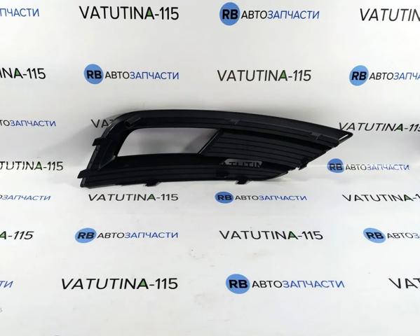 Заглушка протитуманок, ліва 8K0807681K01C VAG