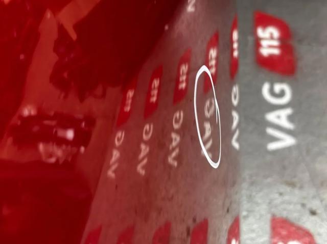 Капот 8K0823029H VAG
