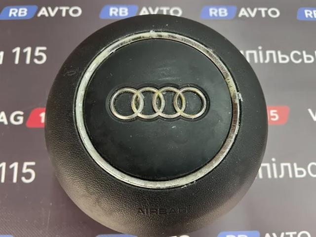 Подушка в кермі 8V0880201BF6PS VAG
