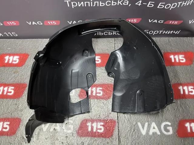 Підкрилок передній лівий 8V5821171 VAG