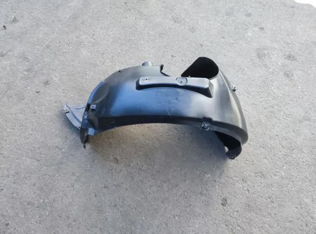 Підкрилок передній лівий 8V5821171C VAG