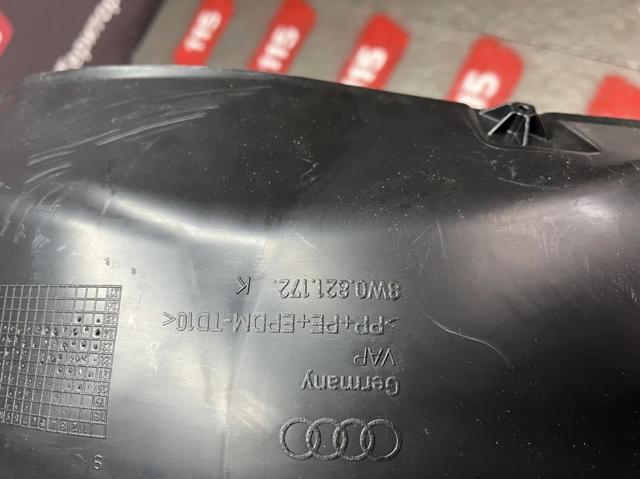 Підкрилок передній правий 8W0821172K VAG