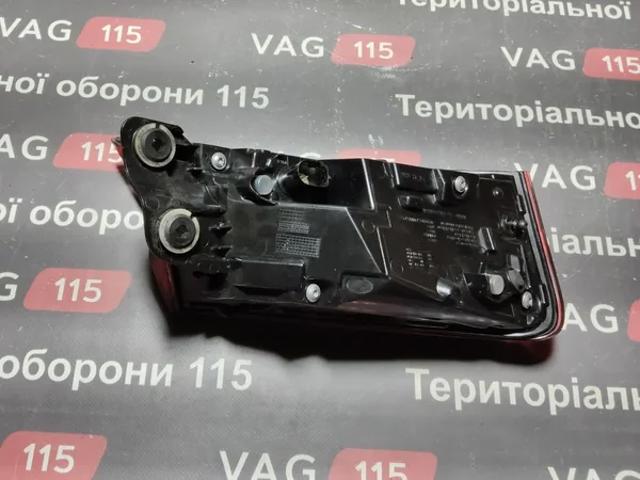 Задній правий зовнішній ліхтар 8W6945092H VAG
