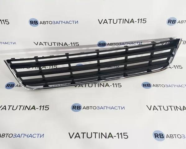 Решітка переднього бампера, центральна KH9517996 ELIT