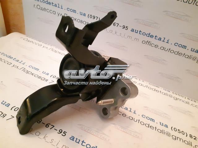 Права опора двигуна 123050D100 TOYOTA