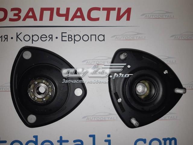 Кріплення переднього амортизатора 486090D010 TOYOTA