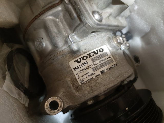 Компресор холодоагенту Volvo XC90