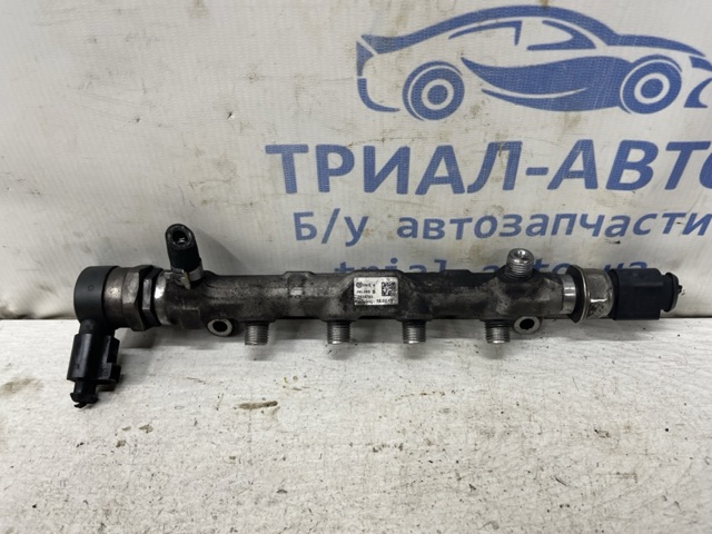 Розподільник палива 04L130089B VAG