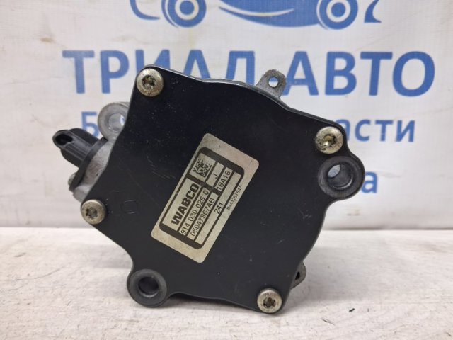 Насос вакуумний 05047967AB CHRYSLER