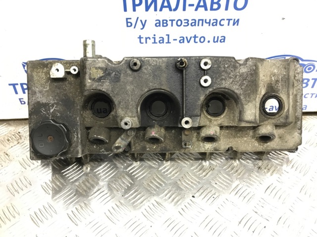Кришка клапанів 1035A718 MITSUBISHI