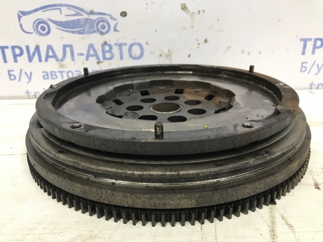 Маховик із зубчастим ободом в зборі 1120A202 MITSUBISHI