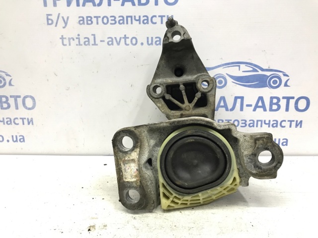Права опора двигуна 112100020R RENAULT