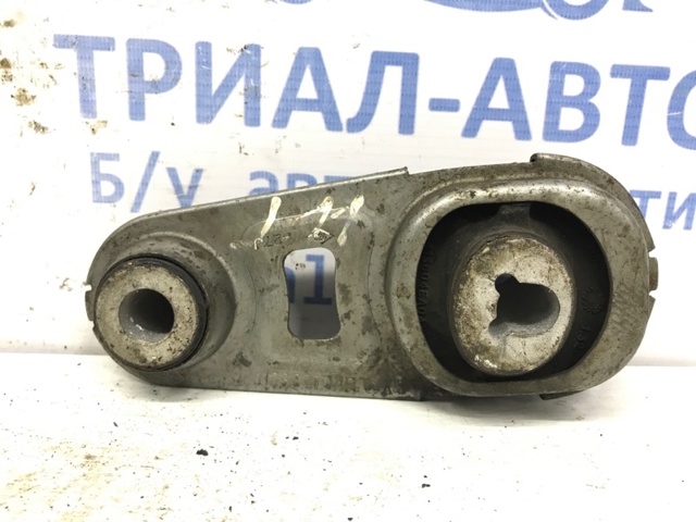 Подушка (опора) двигуна, задня 112383734R NISSAN