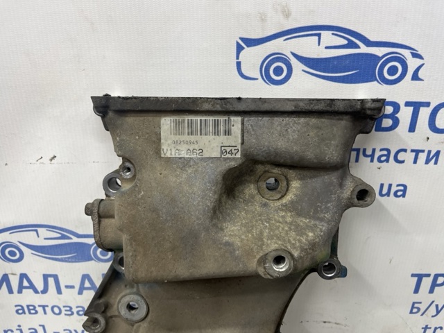 Кришка двигуна передня 1131028090 TOYOTA