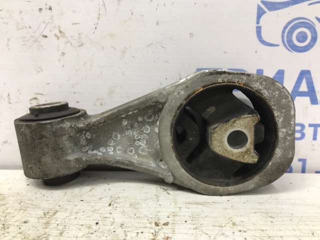 Подушка (опора) двигуна, права задня 113501KC0A NISSAN