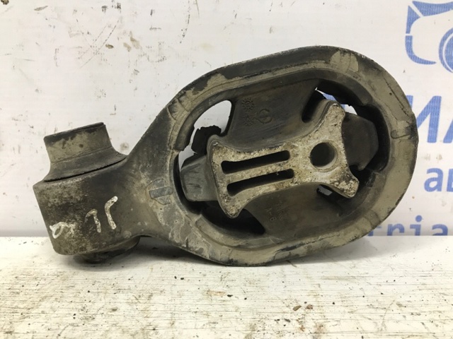 Опора двигуна задня 113601KA1A NISSAN
