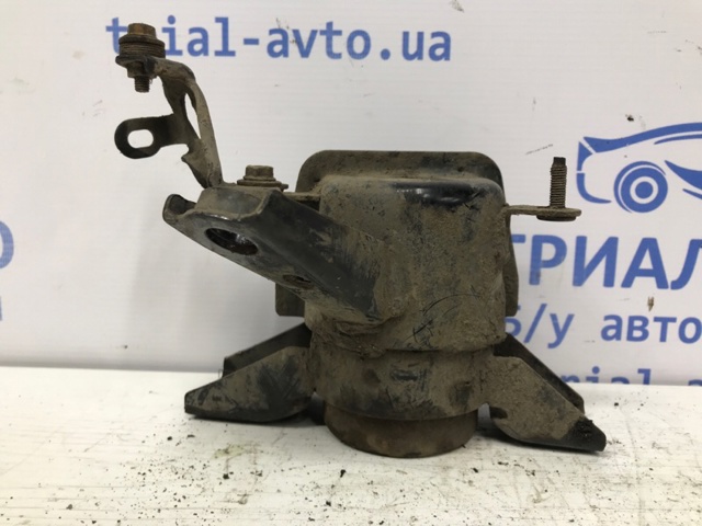 Права опора двигуна 1230528240 TOYOTA