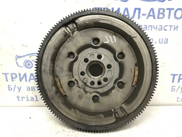 Маховик із зубчастим ободом в зборі 1233100QAB NISSAN