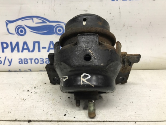 Подушка (опора) двигуна лів./прав. 1236130050 TOYOTA