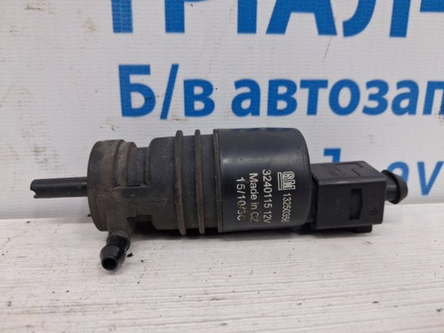 Насос омивача 13250356 GM