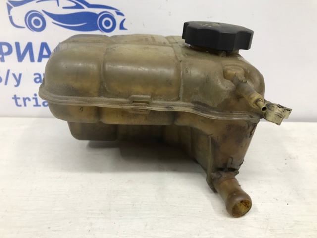 Бачок системи охолодження двигуна розширювальний 13256823 GM