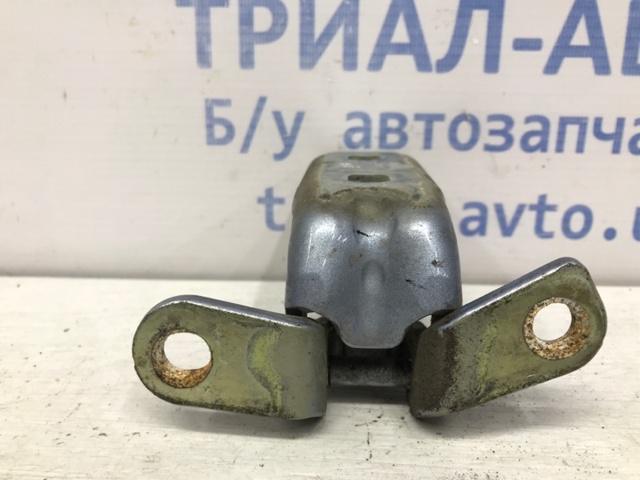 Петля передніх дверей, лівою 13501711 GM