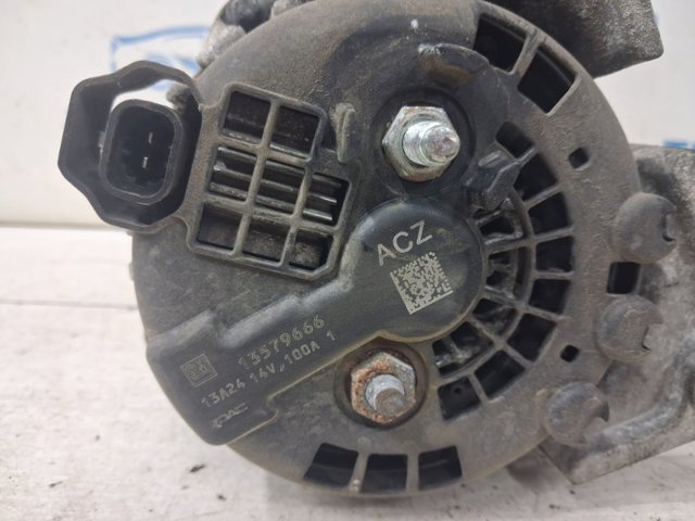 Генератор автомобільний 13579666 GM