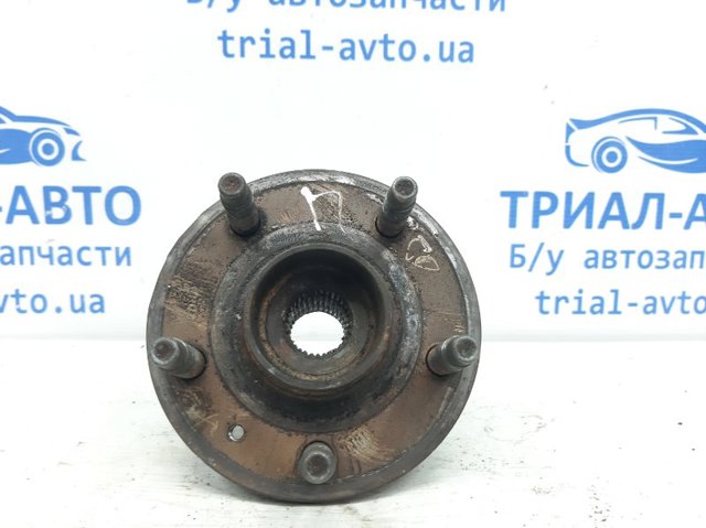 Підшипник в зборі з маточиною передній 13583478 GM