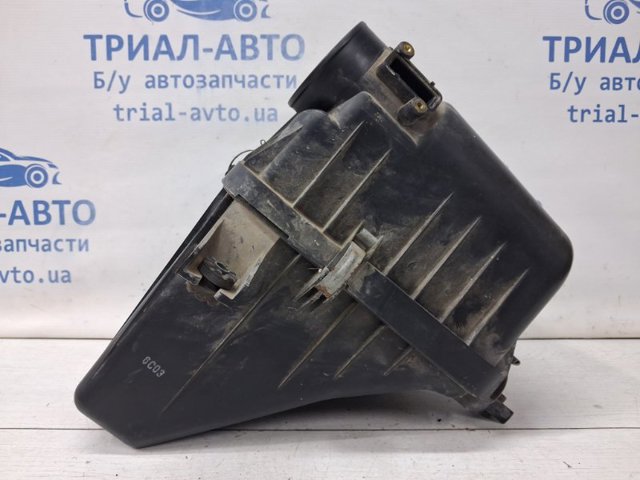 Коробка фільтра 1370066J00 SUZUKI