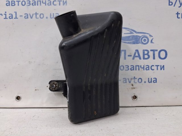 Резонатор повітряного фільтра 1376166J00 SUZUKI