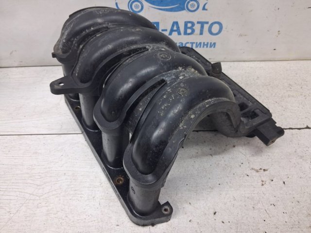 Колектор впускний 14001AX100 NISSAN