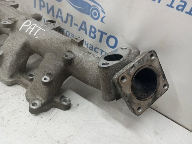 Колектор впускний 14001EB300 NISSAN