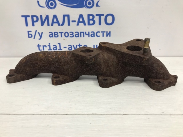 Колектор випускний 140044068R RENAULT