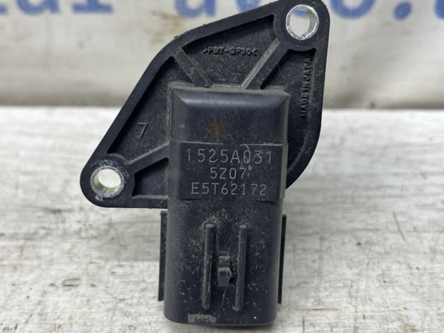 Датчик масової витрати повітря 1525A031 MITSUBISHI