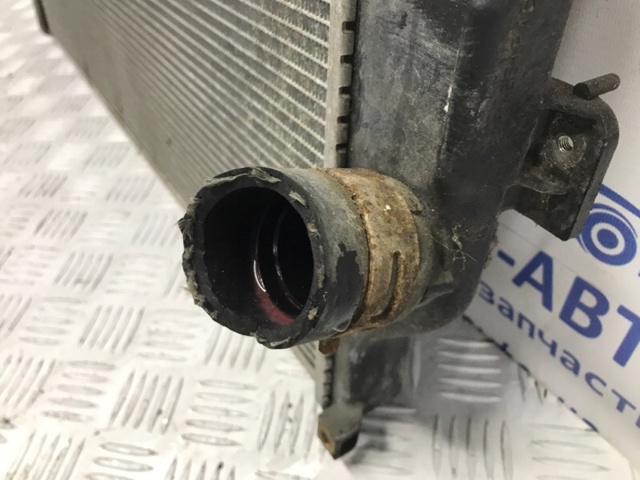 Підвіска радіатора 1640026421 TOYOTA