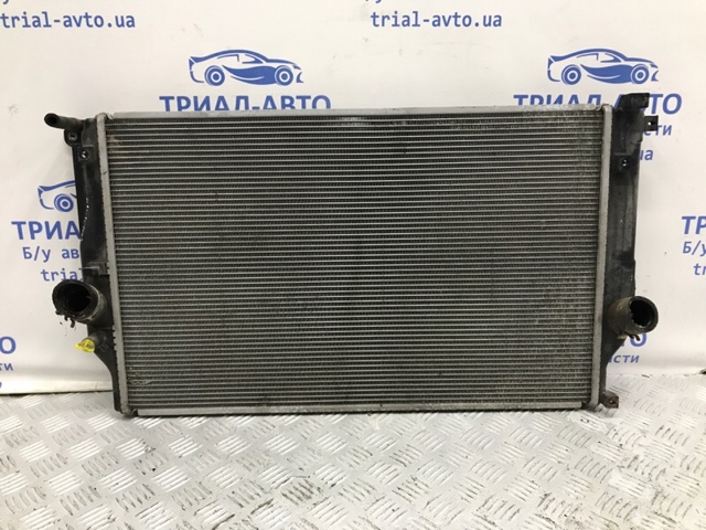 Радіатор системи охолодження двигуна 1640026421 TOYOTA