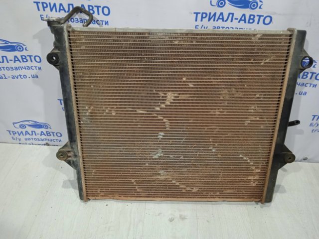 Радіатор двигуна 1640031351 TOYOTA